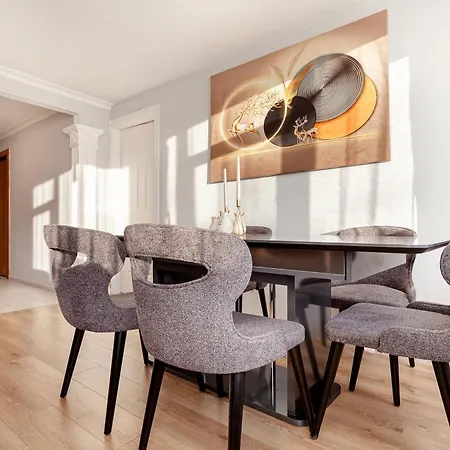 Daire Charming Spacious 4 Big With Sweet King Beds İstanbul