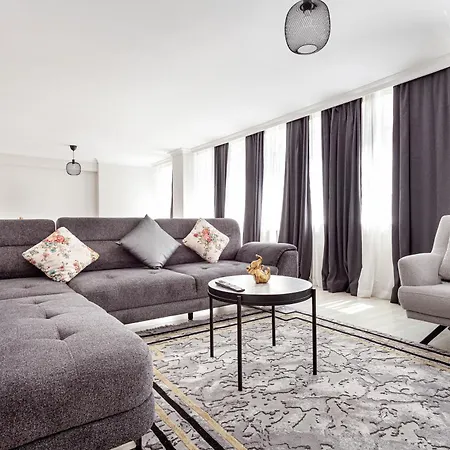 Daire Charming Spacious 4 Big With Sweet King Beds *