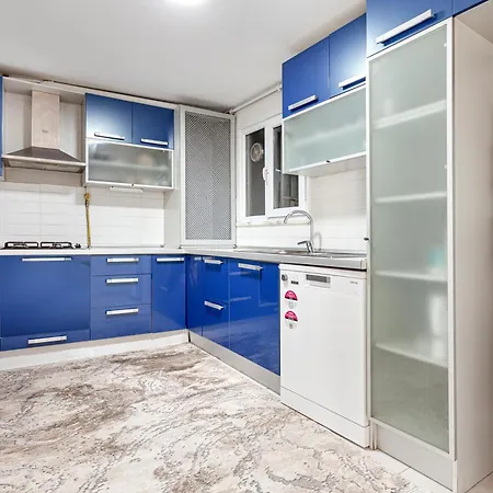 Apartment Charming Spacious 4 Big With Sweet King Beds Istanbul